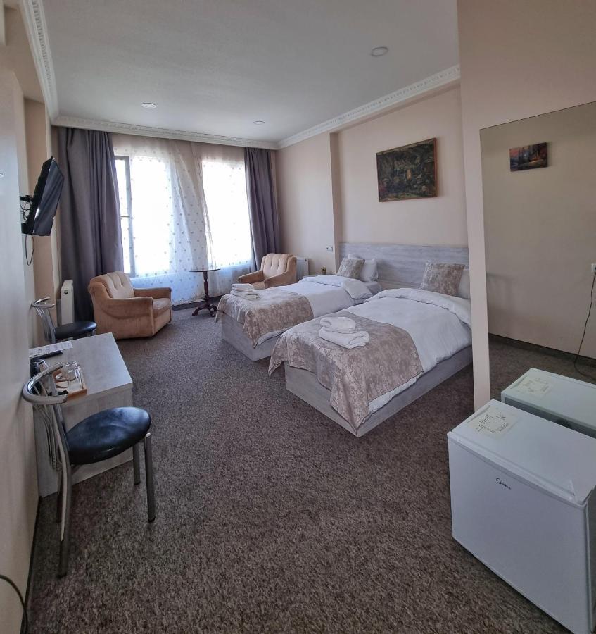 Rail Hotel Tiflis Exterior foto